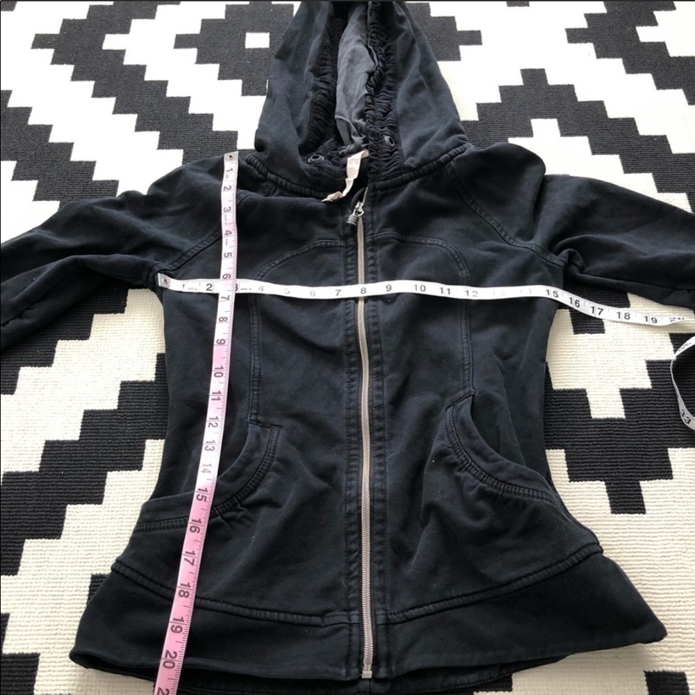 Lululemon jacket - Picture 4 of 5